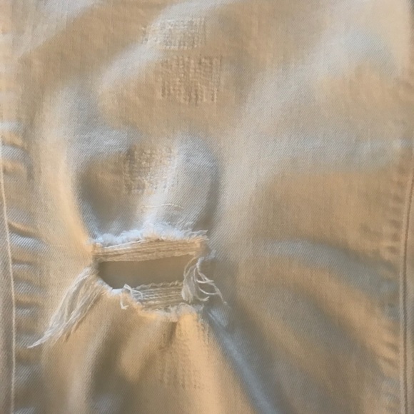 Banana Republic white distressed jeans - Picture 2 of 4